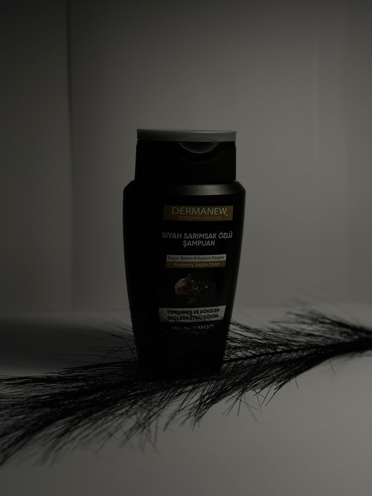 HORSETAIL EXTRACT SHAMPOO by Dermanewhair 300 ml